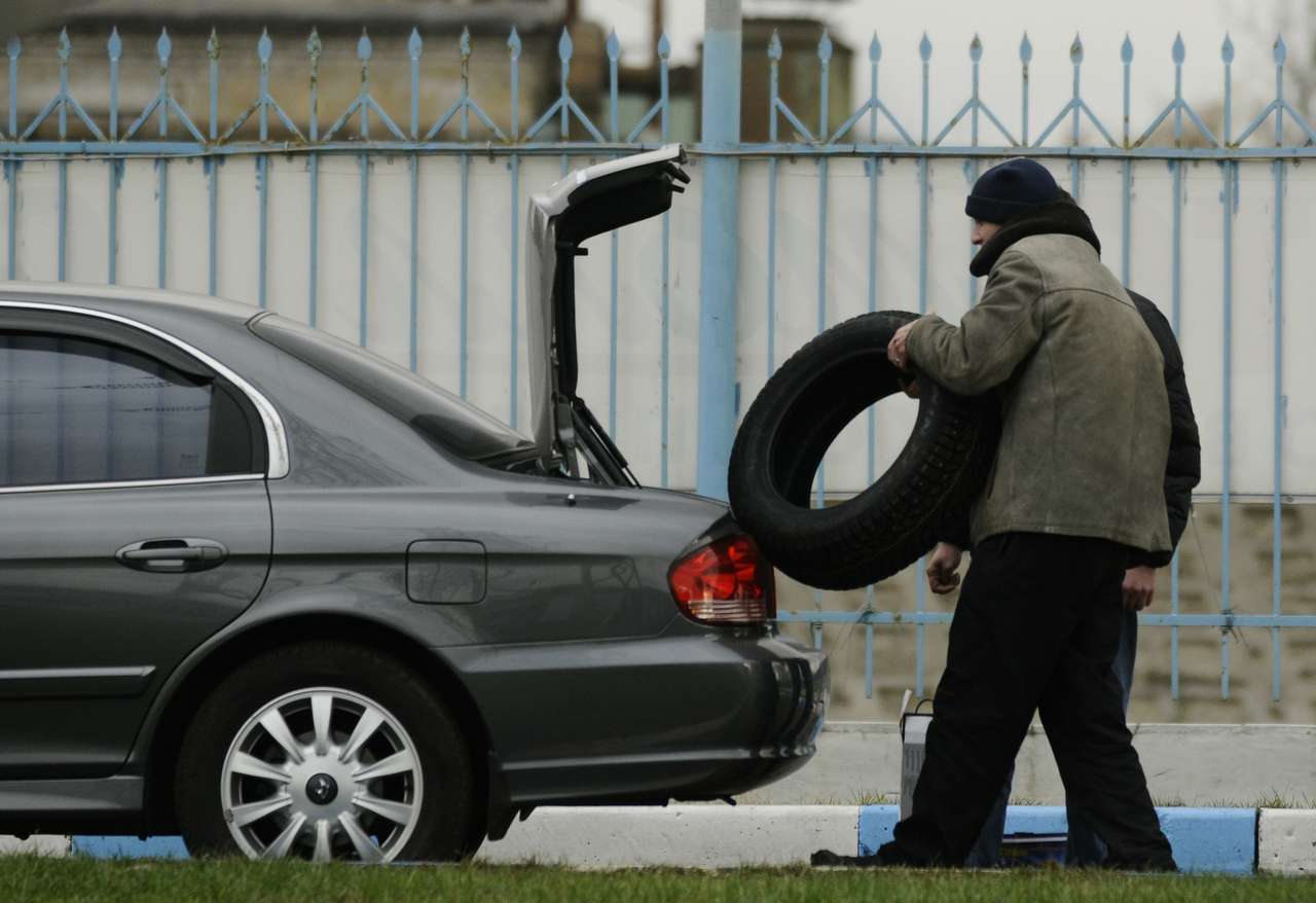 Слух о запрете летних шин в осенне-зимний период не подтвердился