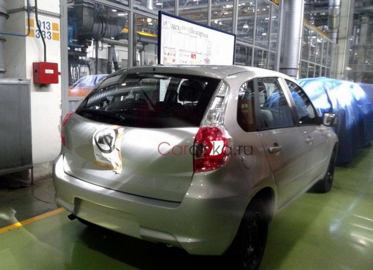 В Сети всплыли шпионские фото хэтчбека Datsun mi-DO 