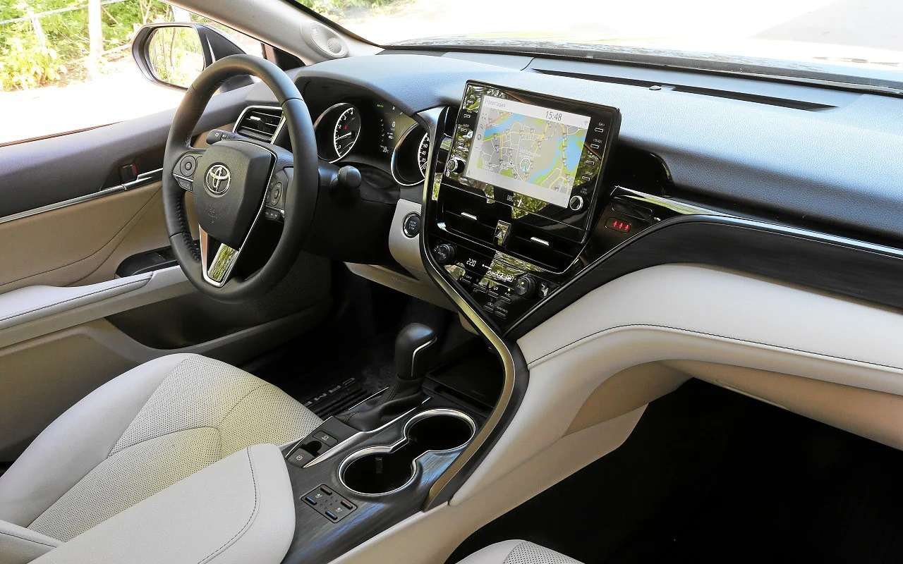 Топ-3 проблемы Toyota Camry, которые не дадут вам скучать