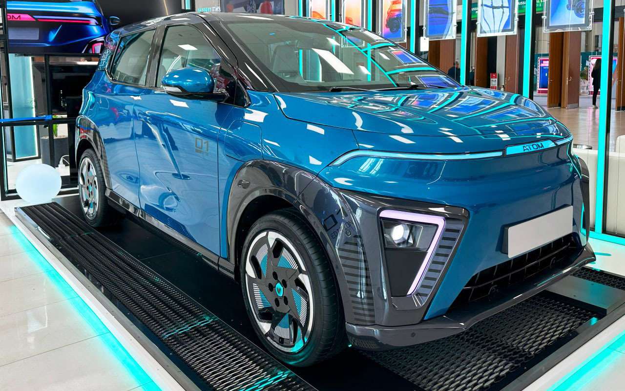 Три в одном: как устроен движок у Атома?