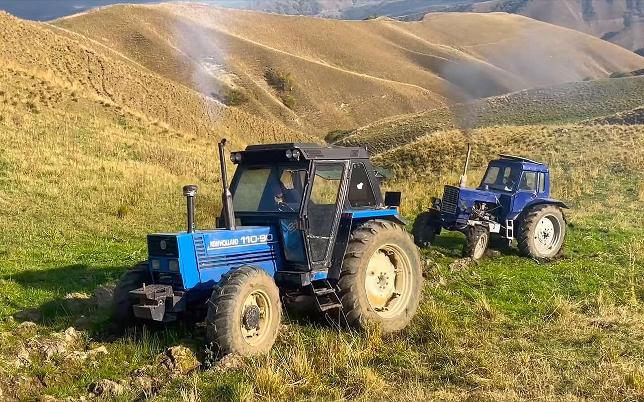 Жесткий тест: тракторы Беларус и New Holland на бездорожье