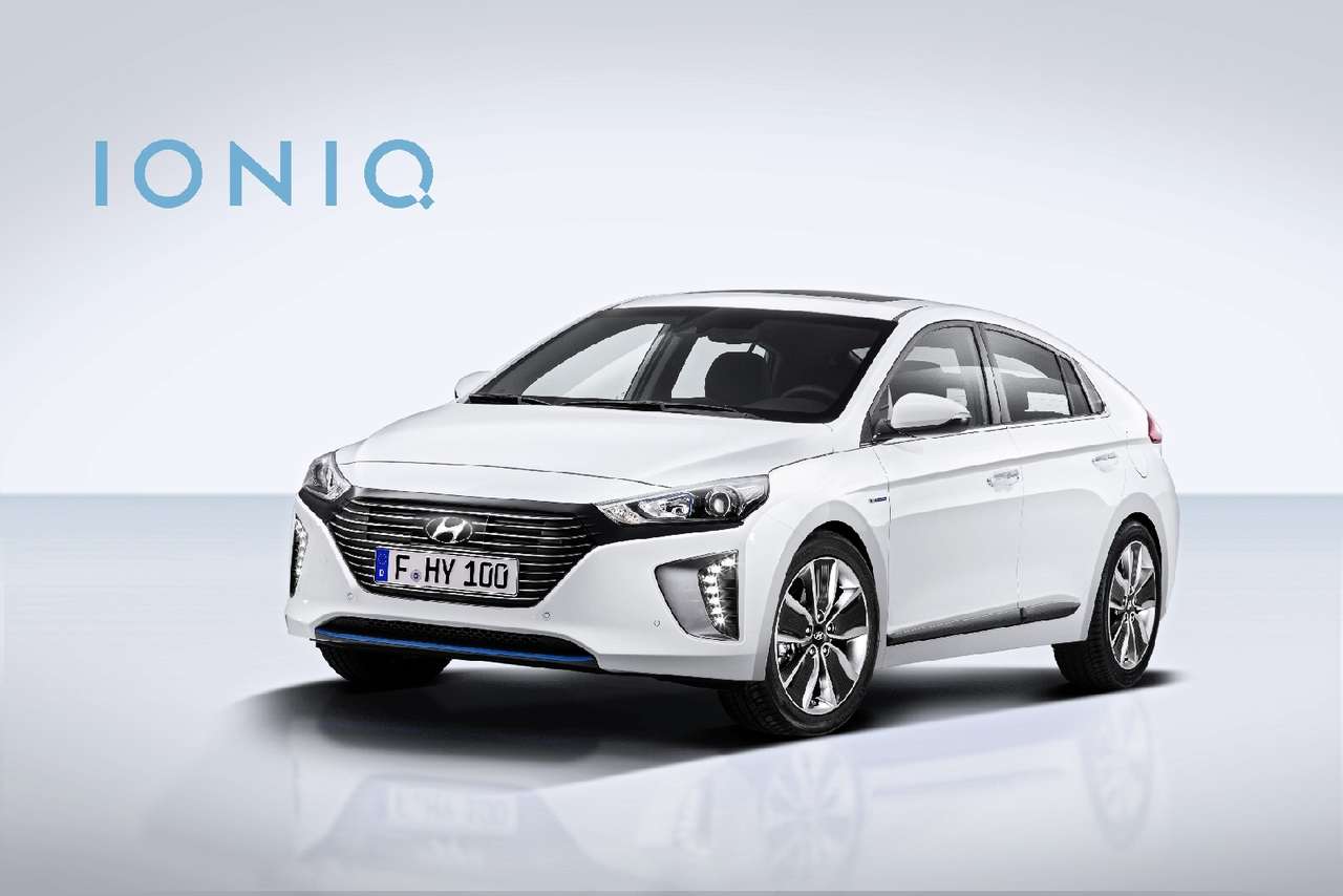 Hyundai Ioniq показал лицо, но умолчал о батарее (ВИДЕО)