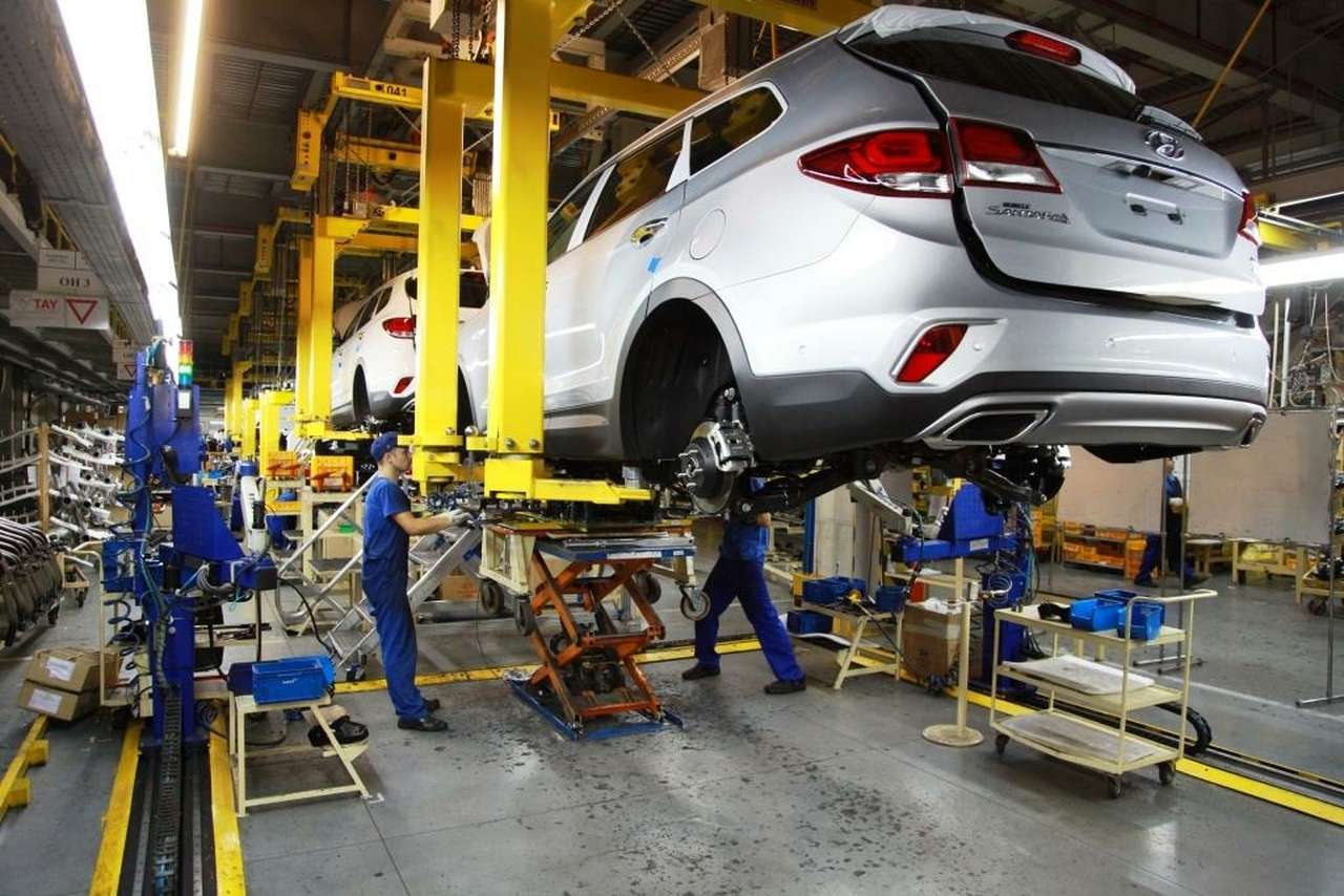На «Автоторе» стартовал выпуск Hyundai Grand Santa Fe