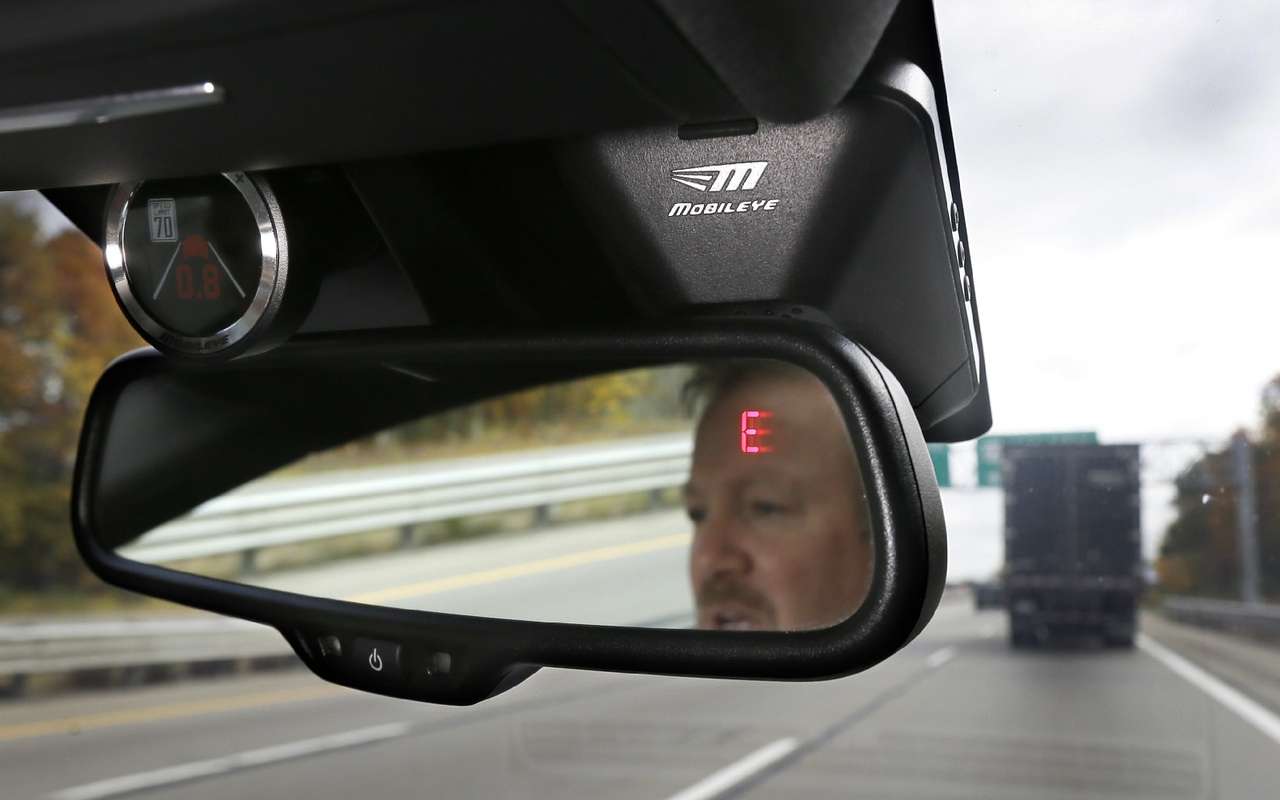 Слияние искусственного разума: Intel купил Mobileye