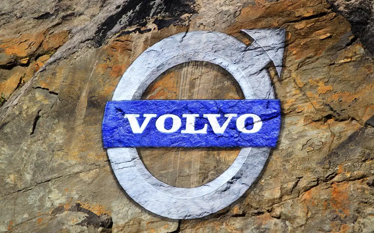 Продажи Volvo в России выросли почти вдвое