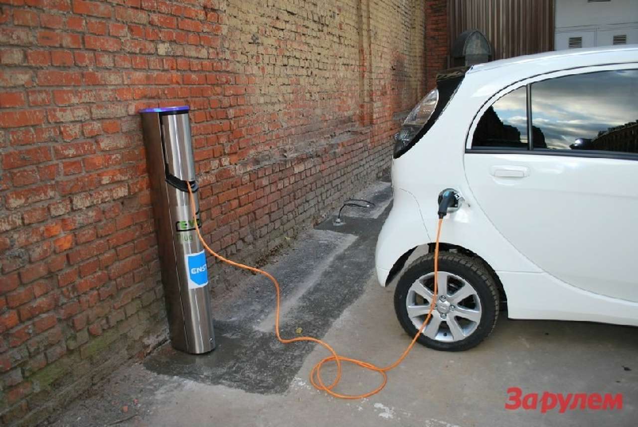 В 2012 году в Москве построят 40 электрозаправок 