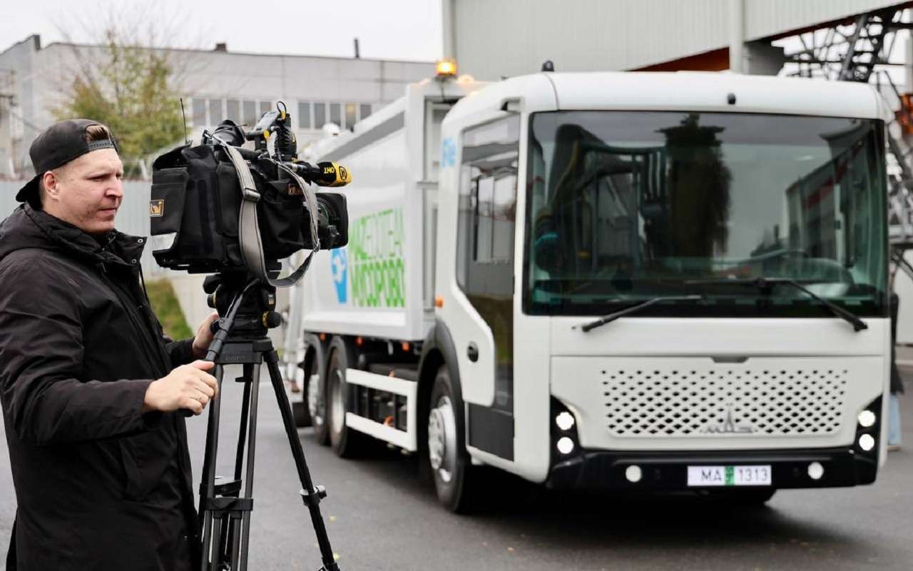 Смотрите, это новейший MAZ-GTe — что он может?