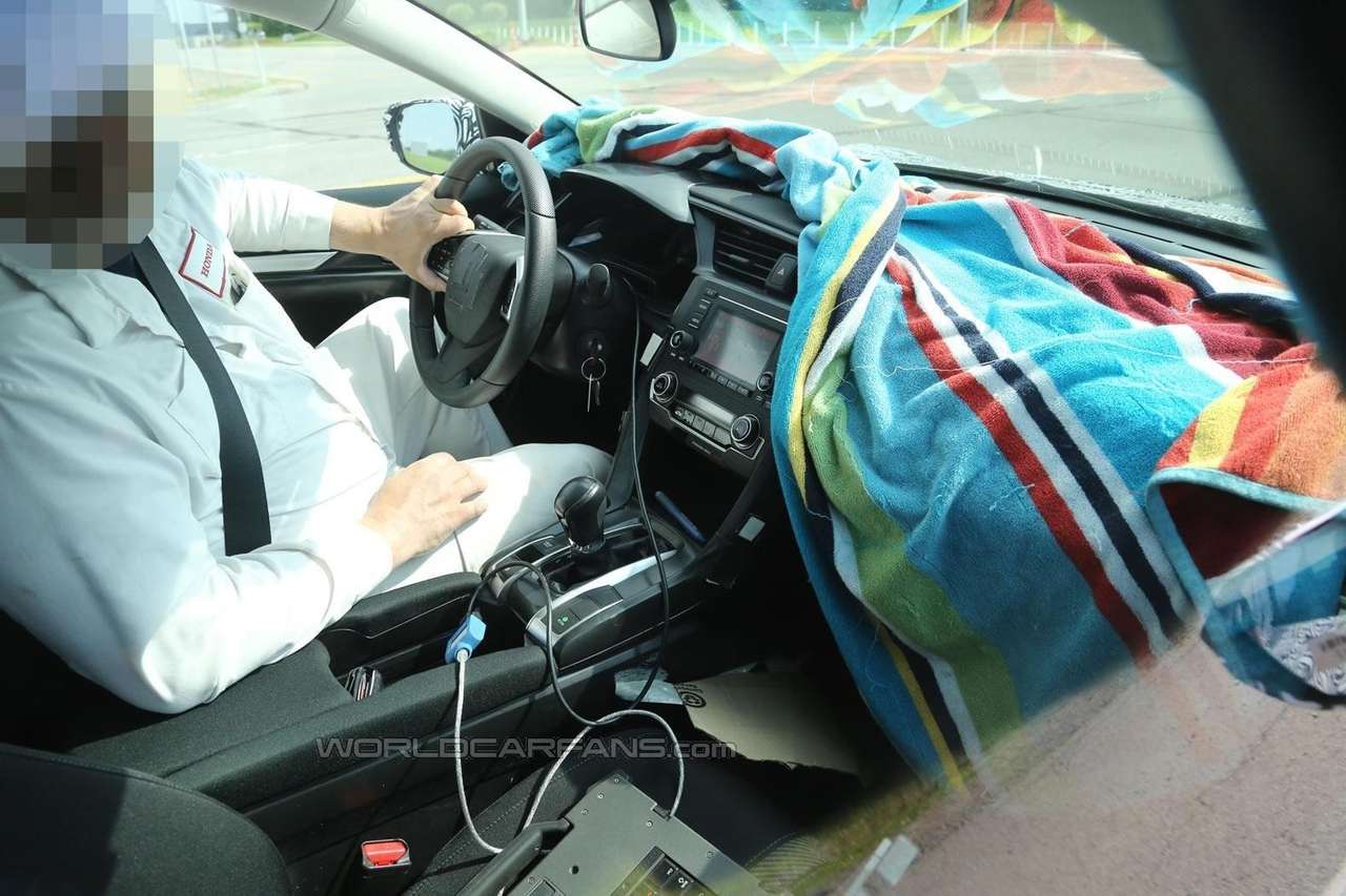 Новый Honda Civic получит упрощенный салон