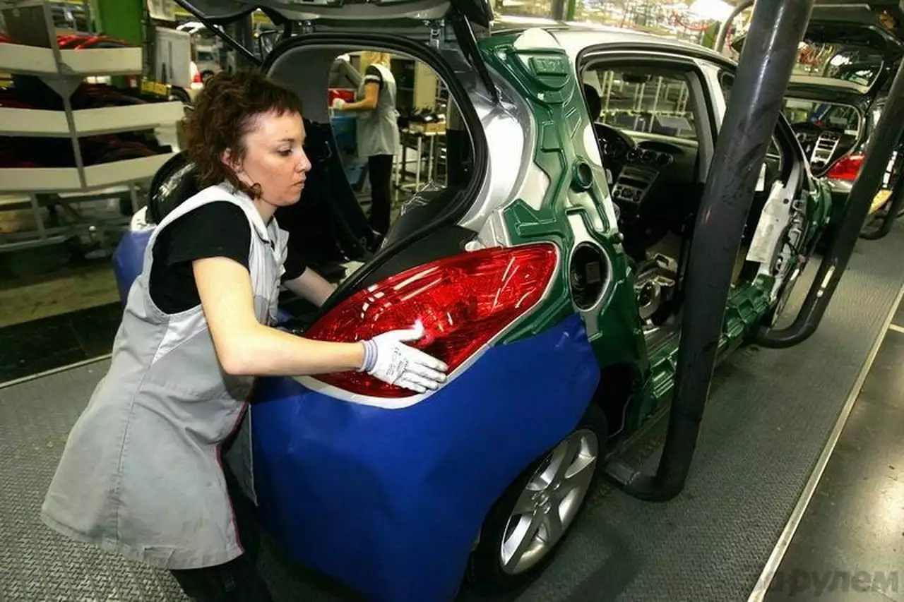 Завод Peugeot в Сошо
