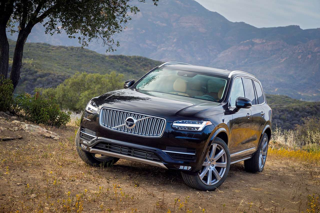 Обновленный Volvo XC90 подорожал в России