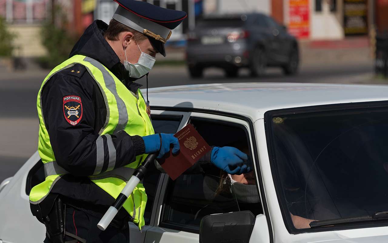 Инспектор требует паспорт — это вообще законно?