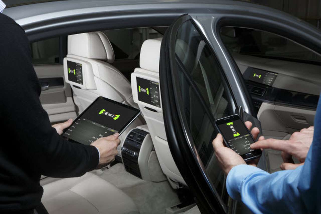 Автопроизводители собирают информацию о водителях, не защищая их от хакеров