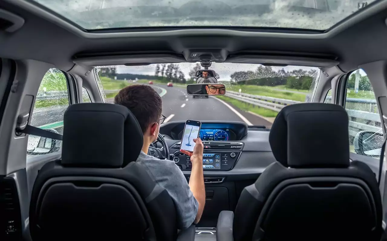 Существуют ли на рынке полностью беспилотные автомобили?