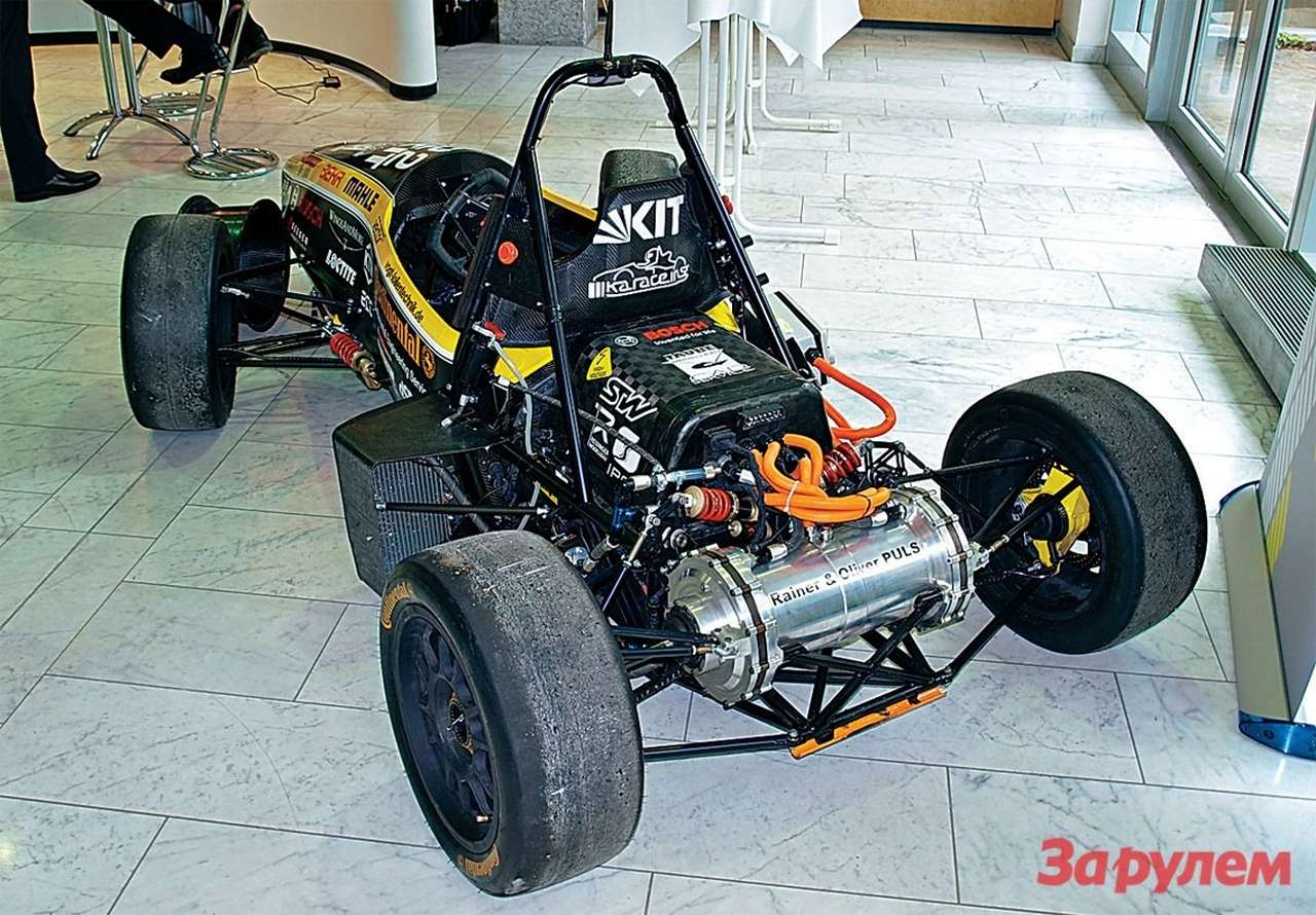 Гоночные автомобили тоже постепенно меняют бензин на электроны.