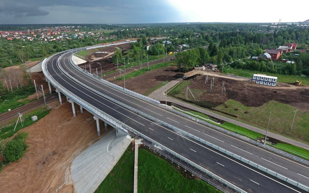 Сергей Собянин взялся за ж/д переезды