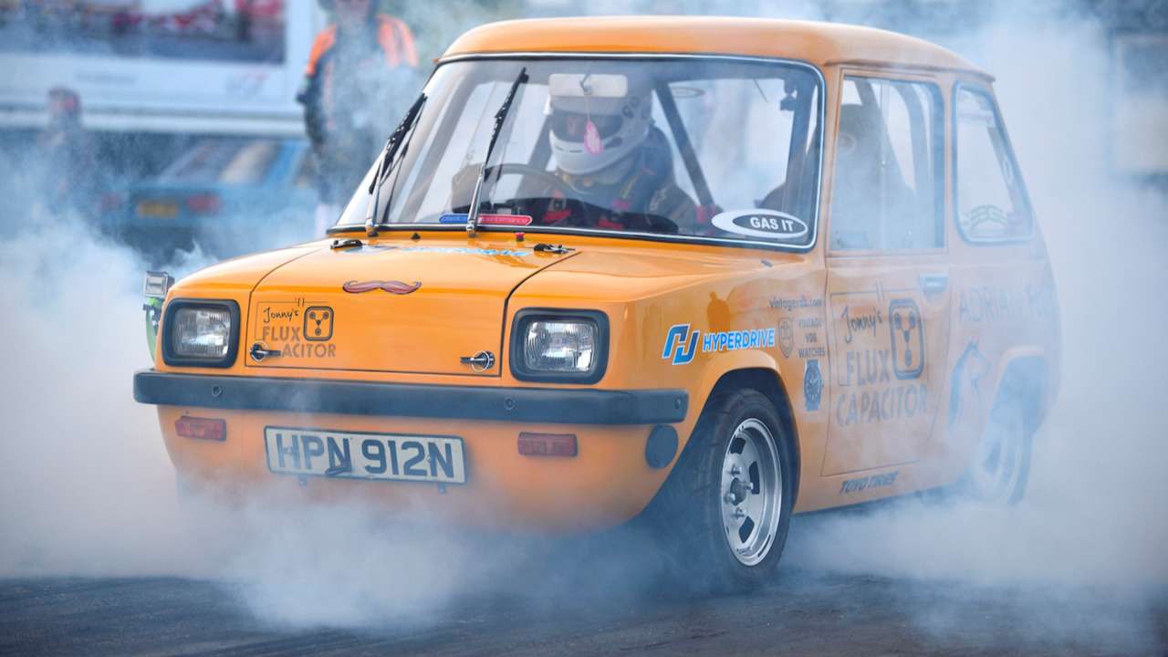 Электрический уродец поквитался за насмешки