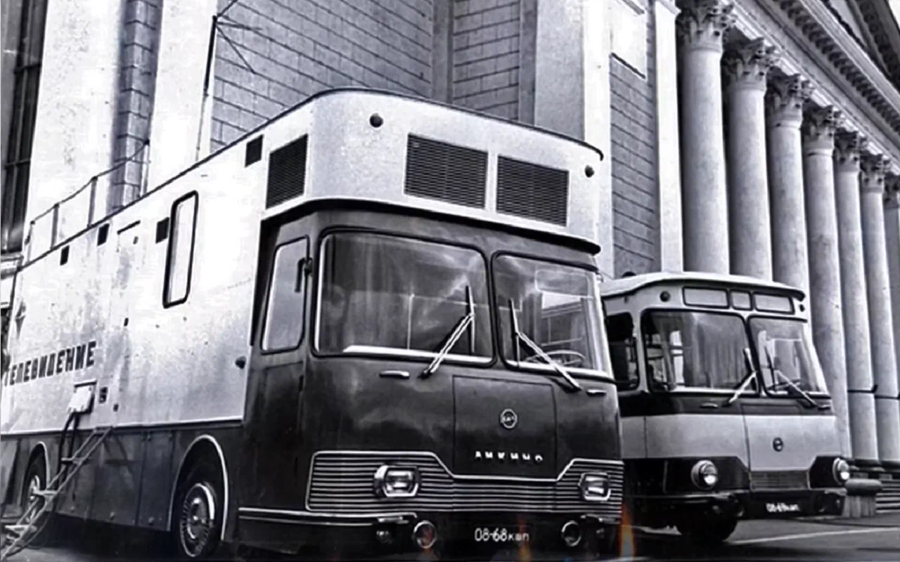 Очень необычные машины на базе ЛиАЗа! Зачем их делали?