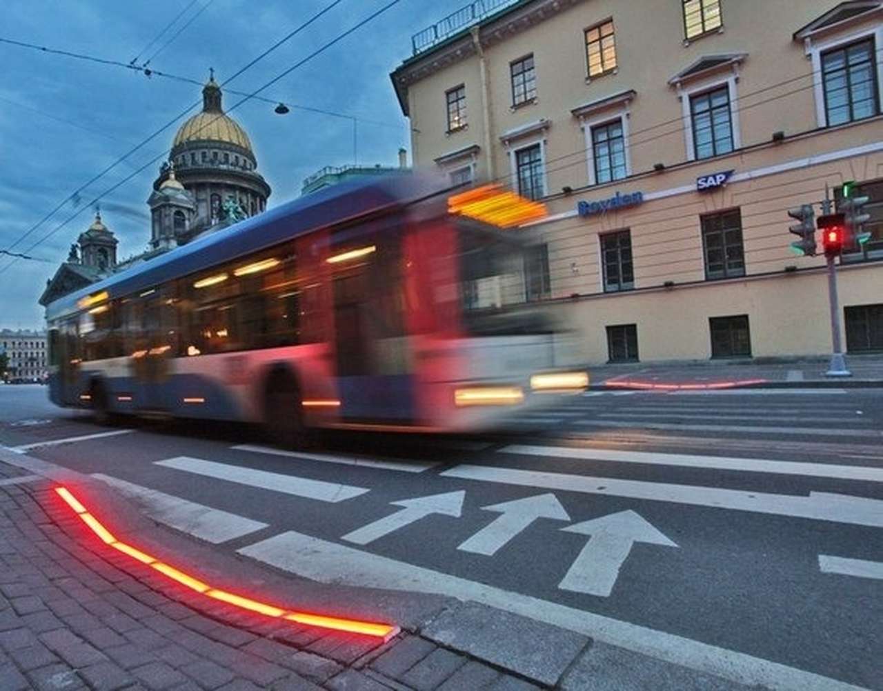 Наземные светодиодные светофоры для пешеходов могут появиться в Москве