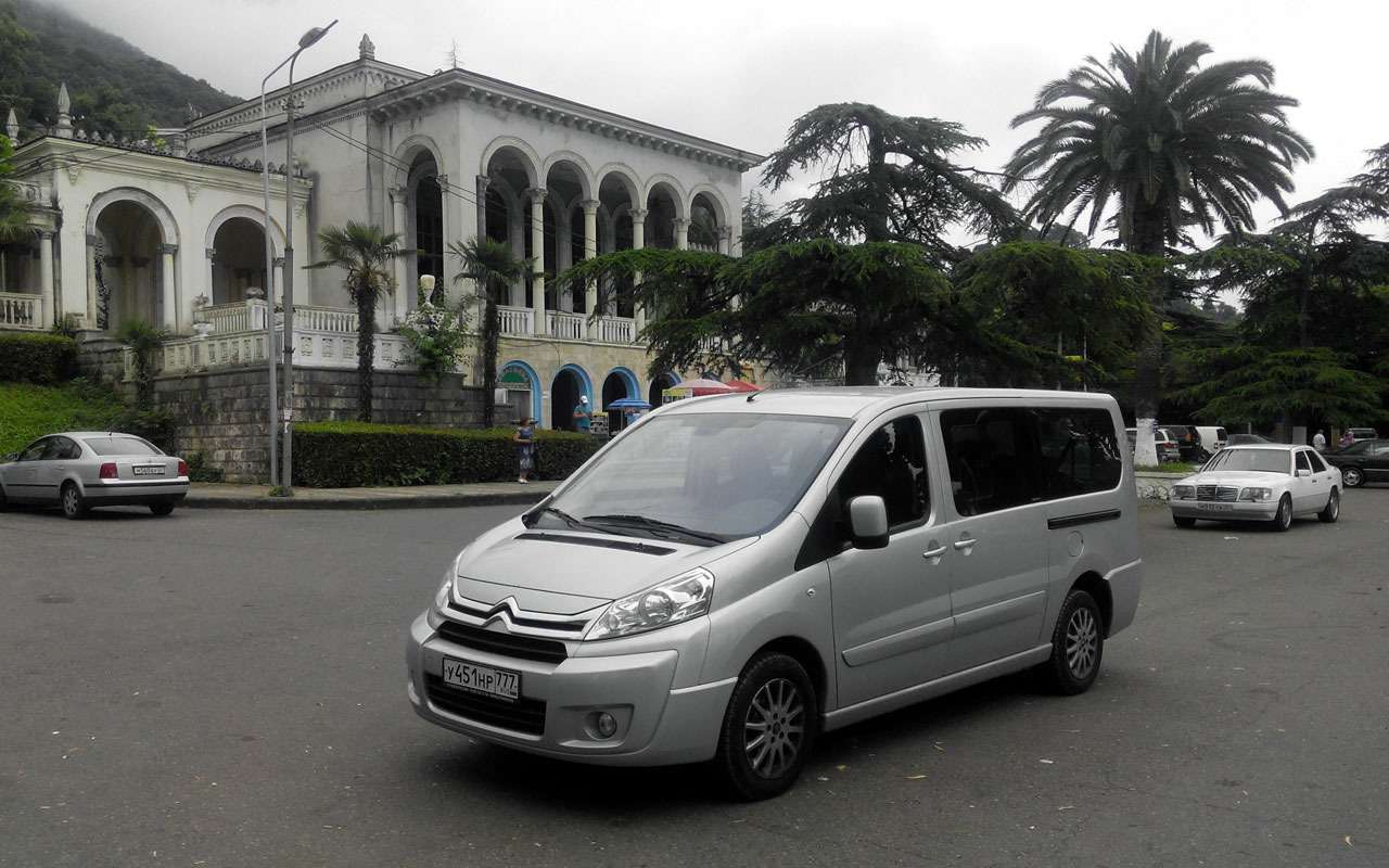 ДПС Абхазии запретили останавливать российские машины