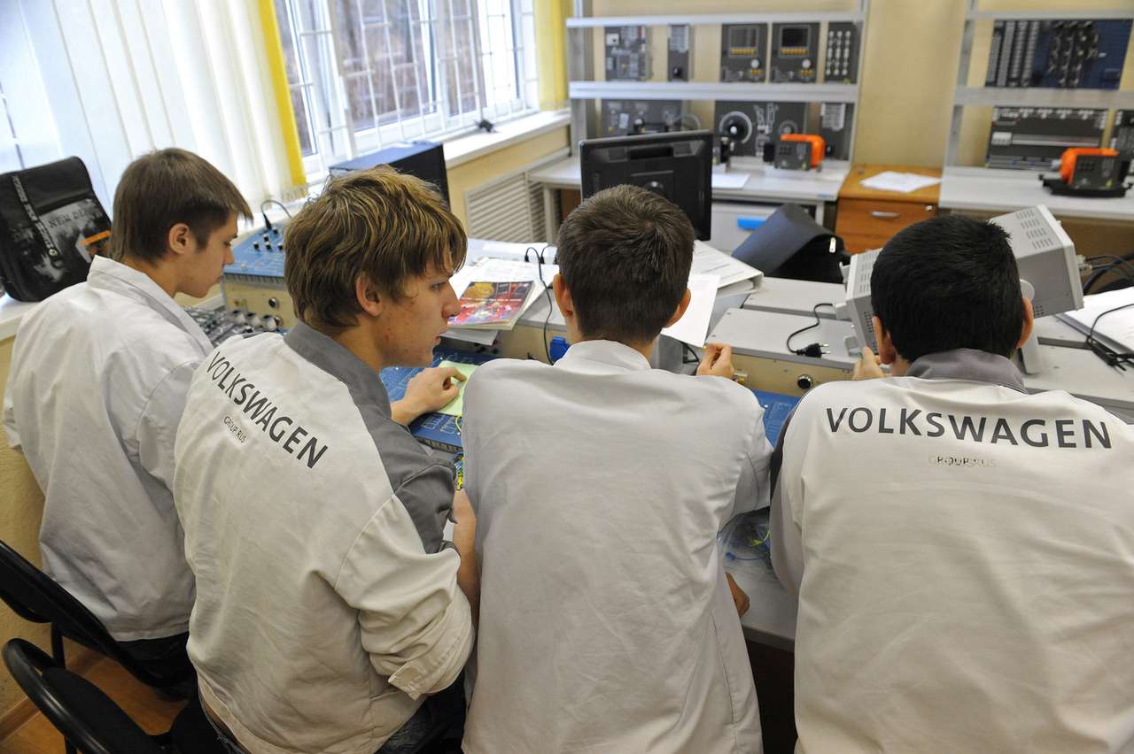 Завод Volkswagen в Калуге уволит 150 человек