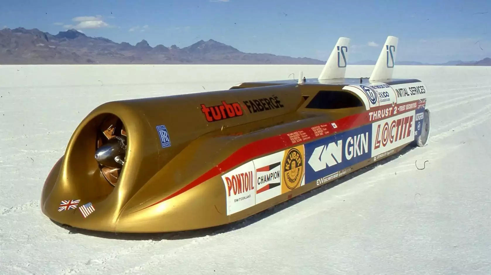 Самая быстрая машина в мире максимальная скорость. Thrust SSC (1228 км/ч ).. Энди Грин на Thrust SSC. Болид Thrust SSC. Thrust SSC машина.