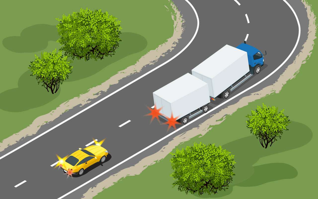Фура в повороте: как ее обогнать и выжить