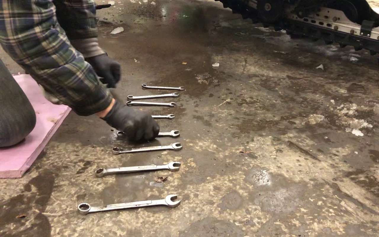 На гаечных ключах: рождественская песенка от автолюбителя