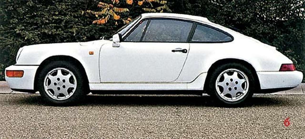 Эксперты признали Porsche 911 лучшим