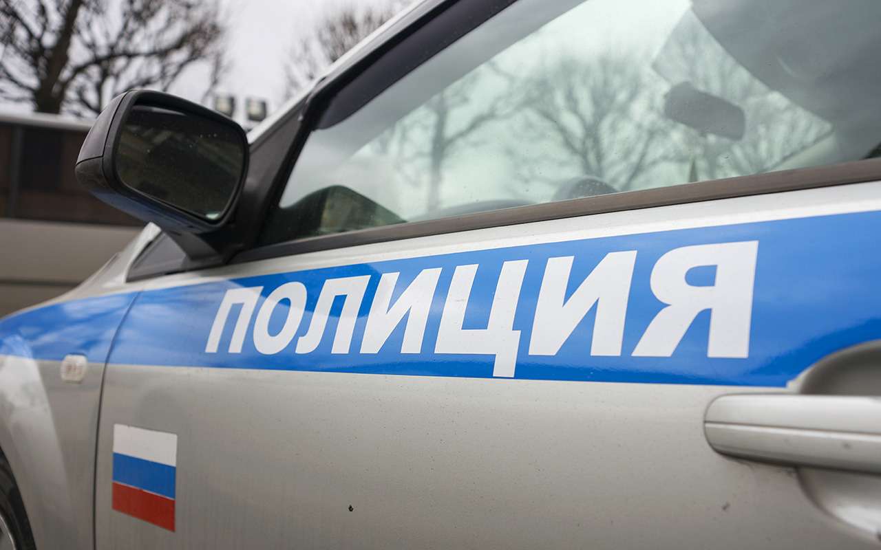 Полицейские «на халяву» помыли служебный автомобиль. Теперь их будут судить