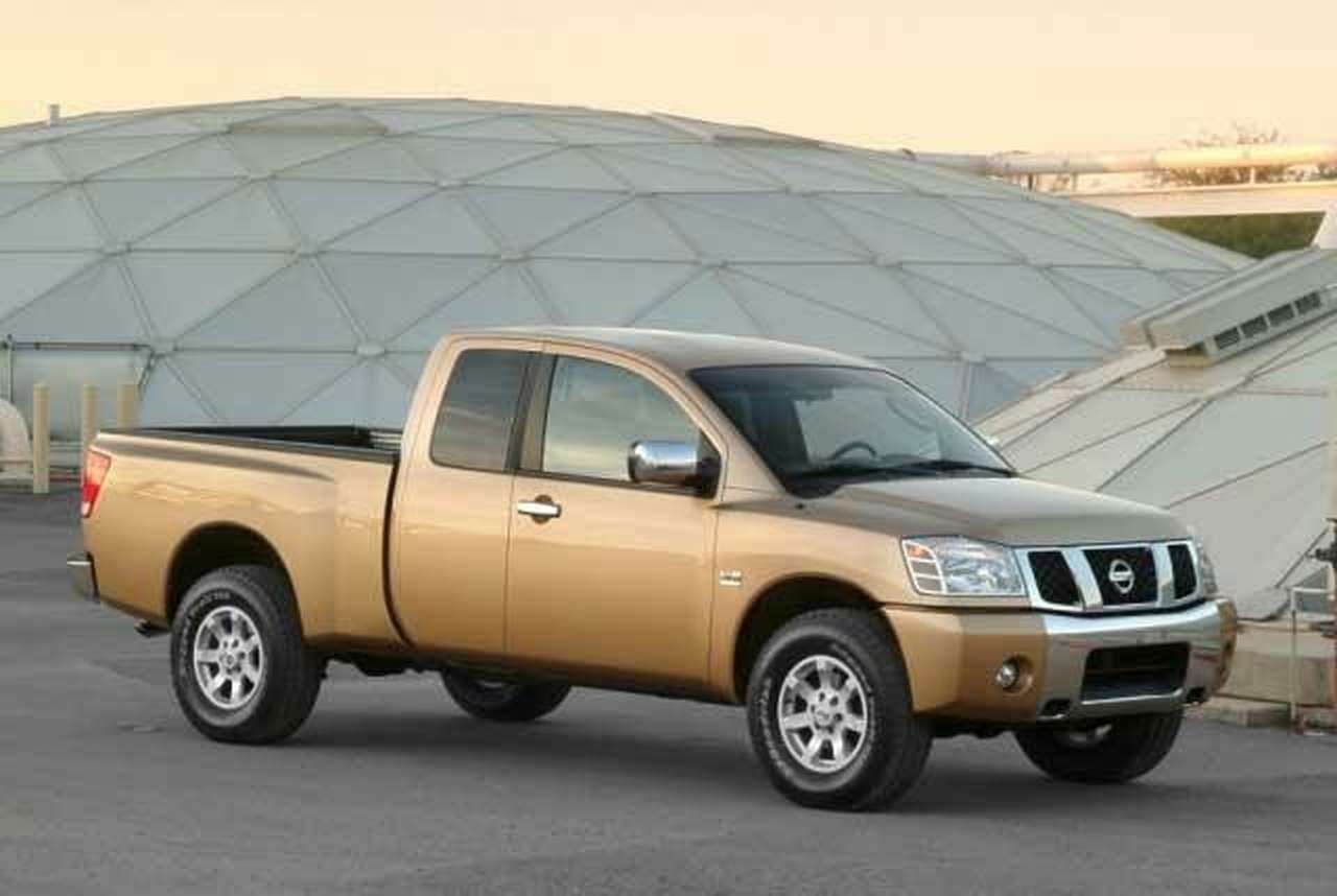 Nissan назвал цены на суперпикап Titan
