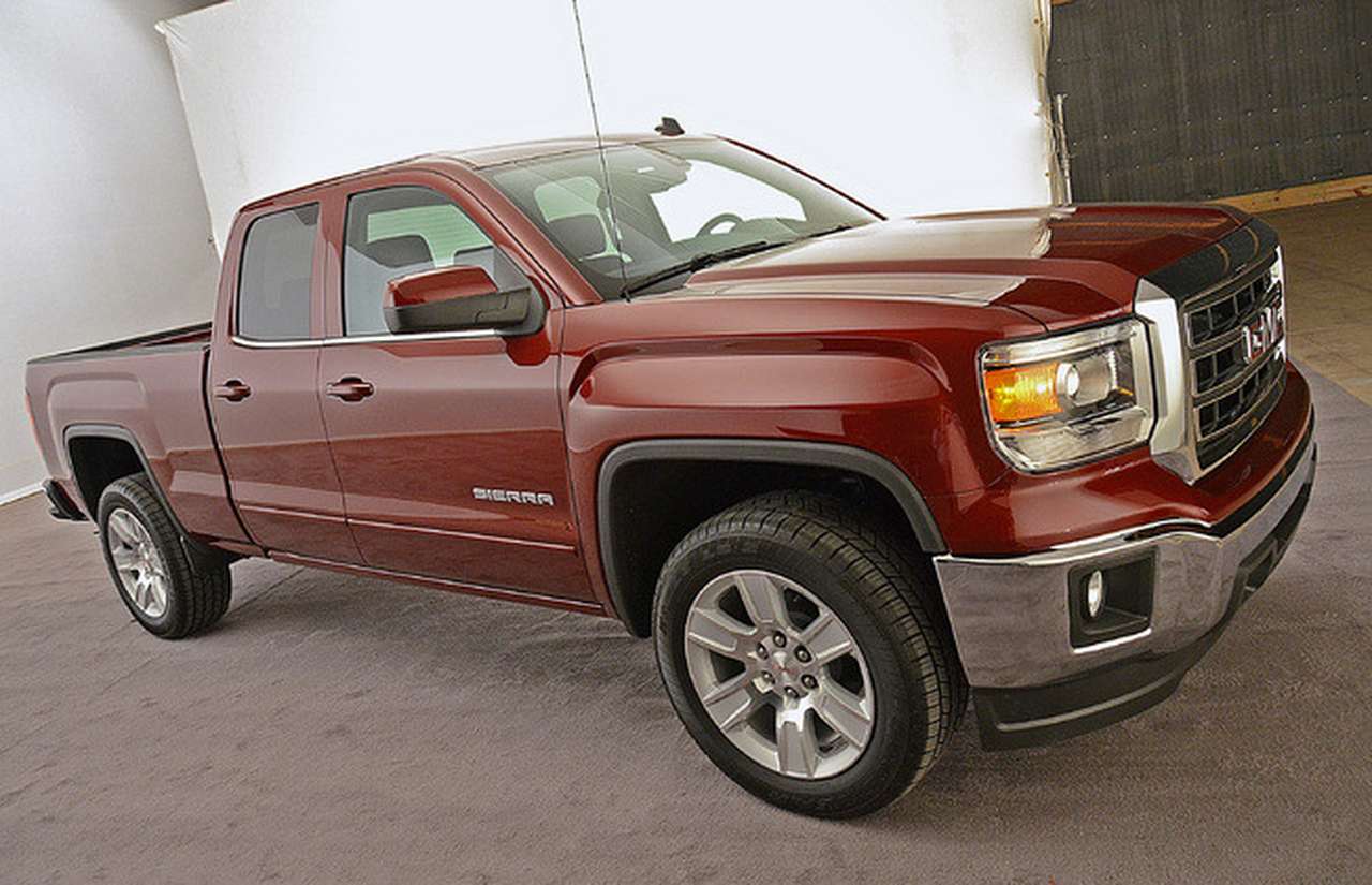 Пикап Sierra 1500 готовится к премьере