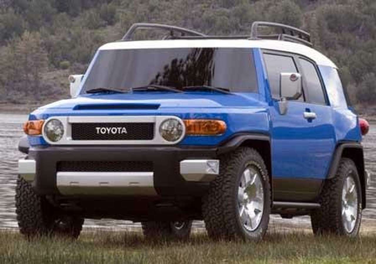 Toyota представила вездеход FJ Cruiser