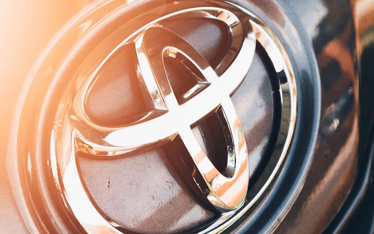Прибыль Toyota в первом полугодии финансового года составила 17 млрд долларов