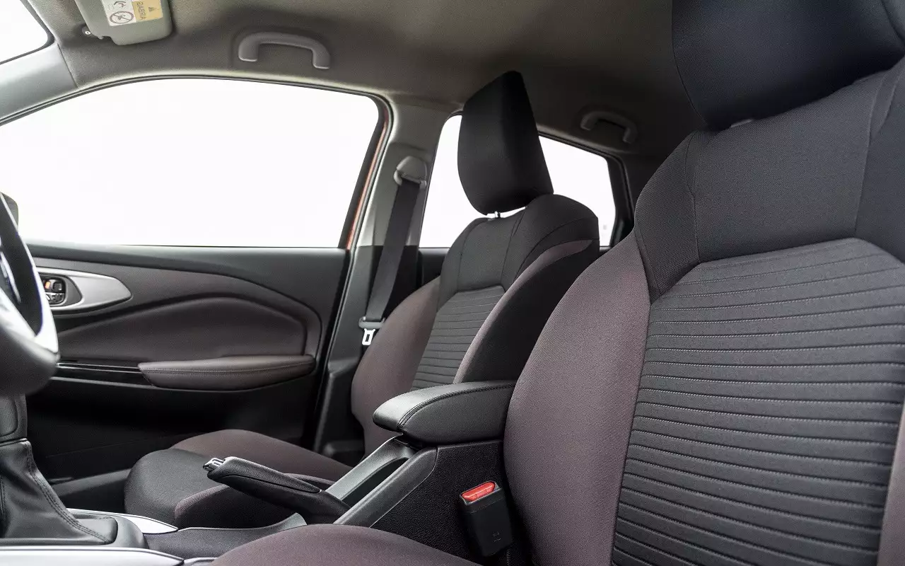 Интерьер Suzuki Fronx 2024