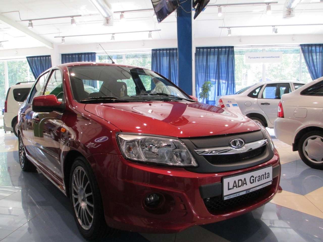 АВТОВАЗ пытается сэкономить на дилерах