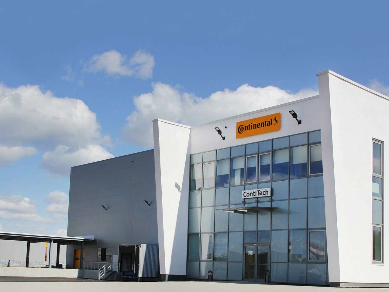 Continental открыл в Калуге завод по производству автокомпонентов