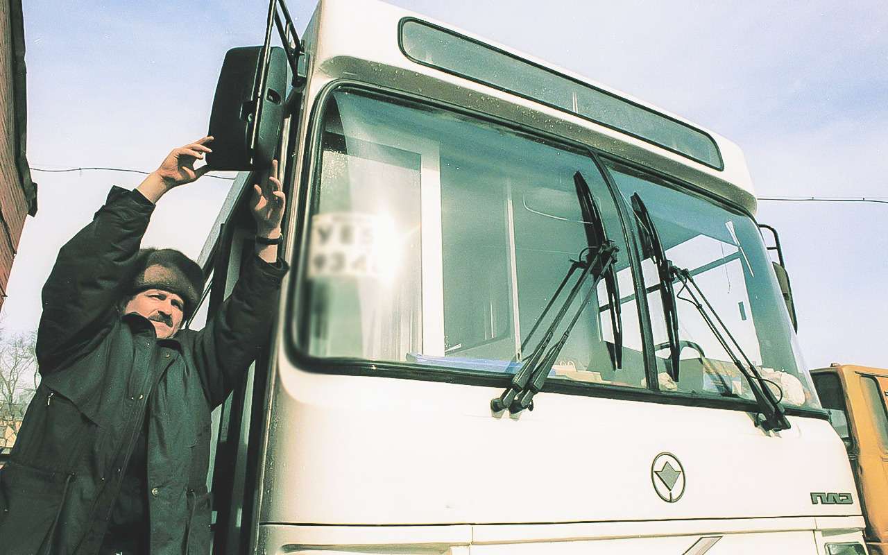 Появились «антикризисные» ПАЗики. Назад в СССР?