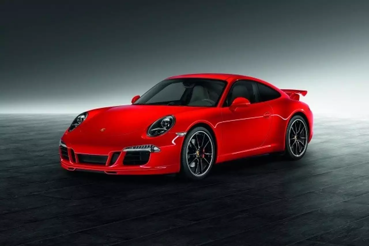 Porsche 911 Carrera S c китом Powerkit, роботизированной семиступенчатой КП и активированным лонч-контролем может разогнаться с места до 100 км/ч ровно за четыре секунды (аналогично оснащенное 400-сильное купе без мощностного кита, но с пакетом Sport Chrono проделывает то же самое за 4,1 с)
