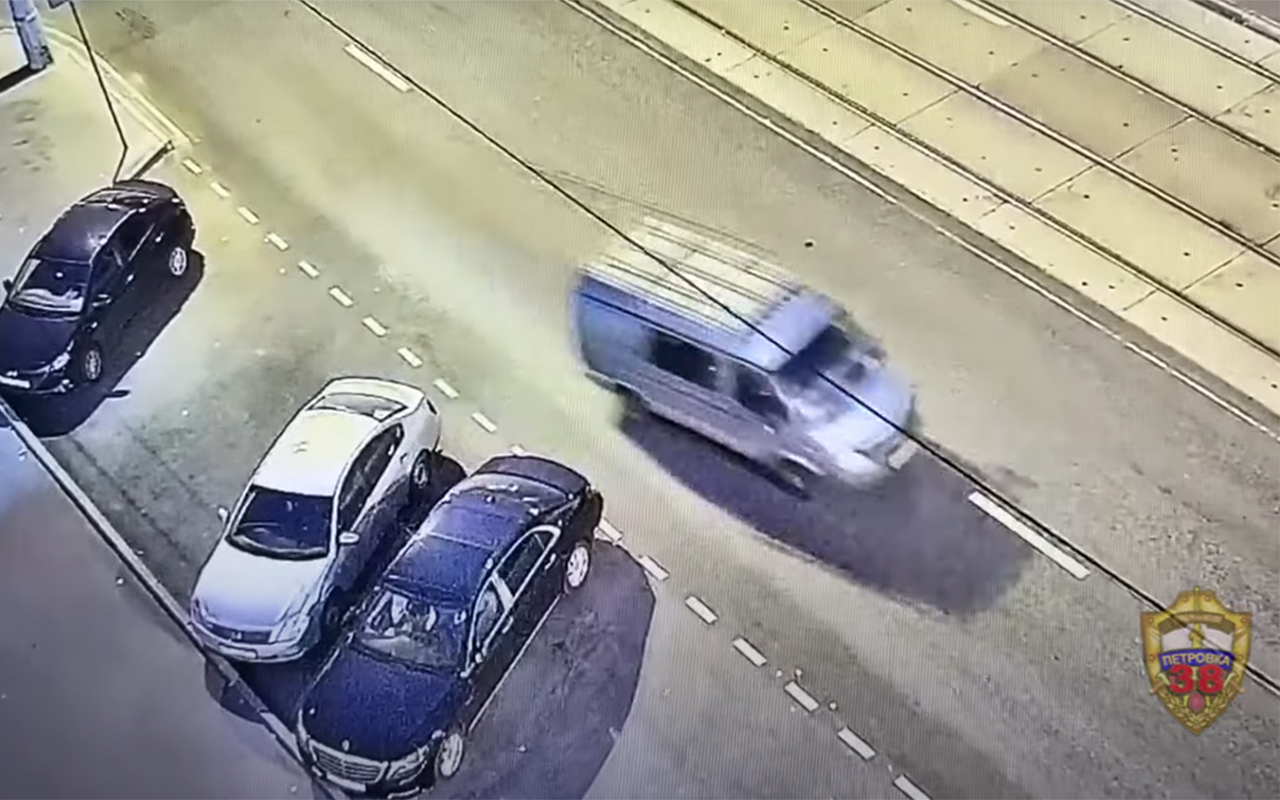 Почему бы не покататься? Пьяница угнал фургон – вот что вышло (видео)