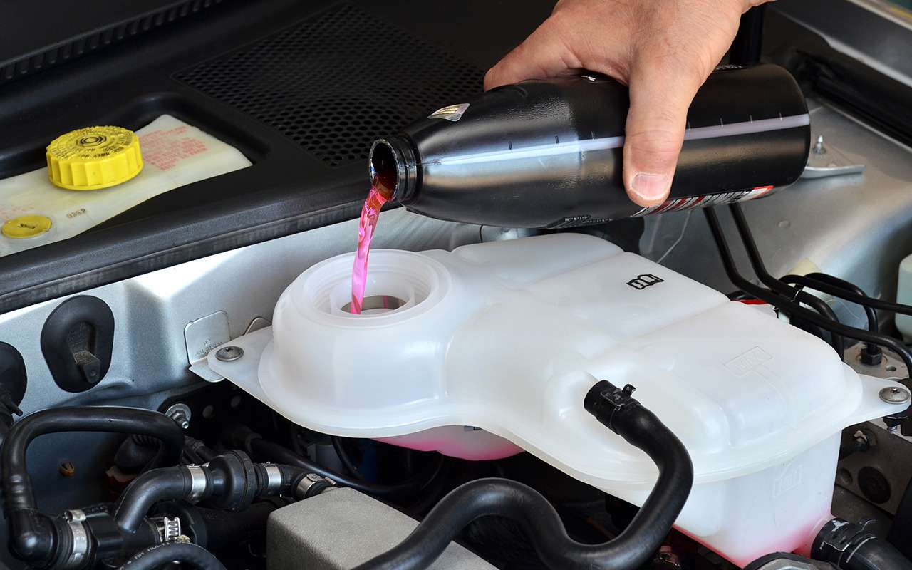 Почему нельзя смешивать разные антифризы? Предостережения экспертов и автопроизводителей