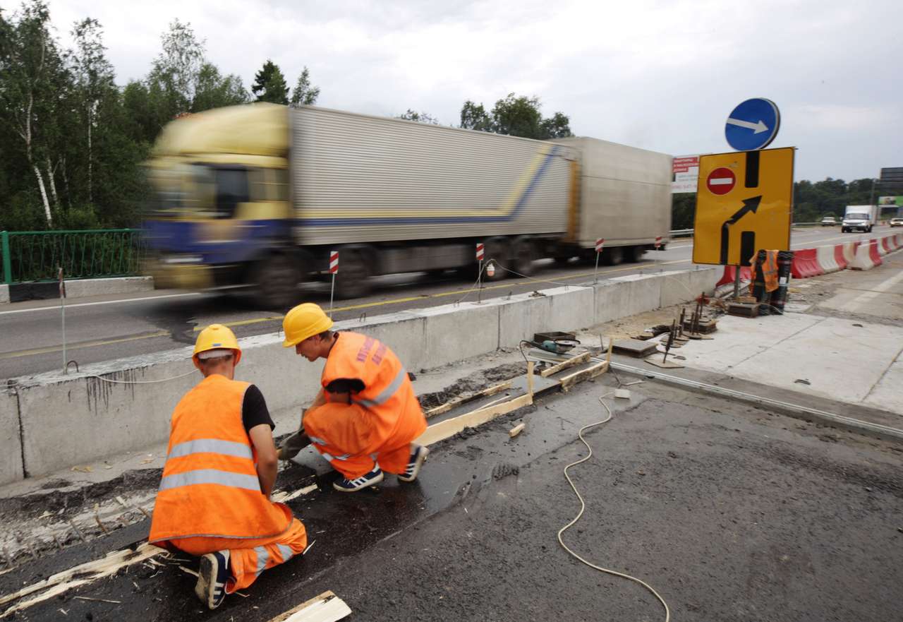Дороги, ведущие к Керченскому мосту, отремонтируют