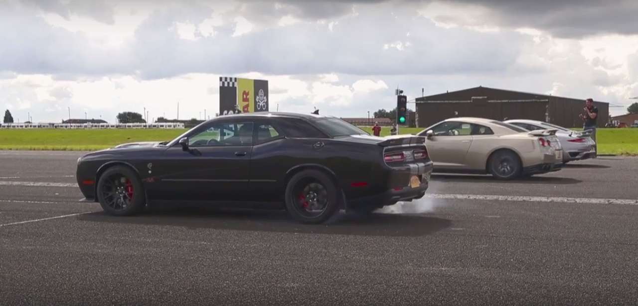 Война миров: Dodge Hellcat сразился с Porsche 911 Turbo S и Nissan GT-R