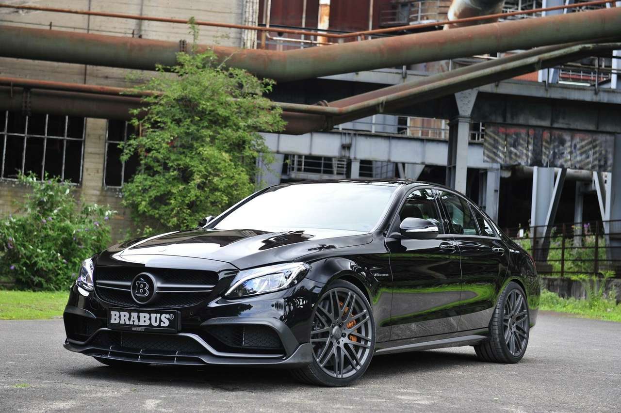 Brabus довел Mercedes-AMG C-класса до белого каления
