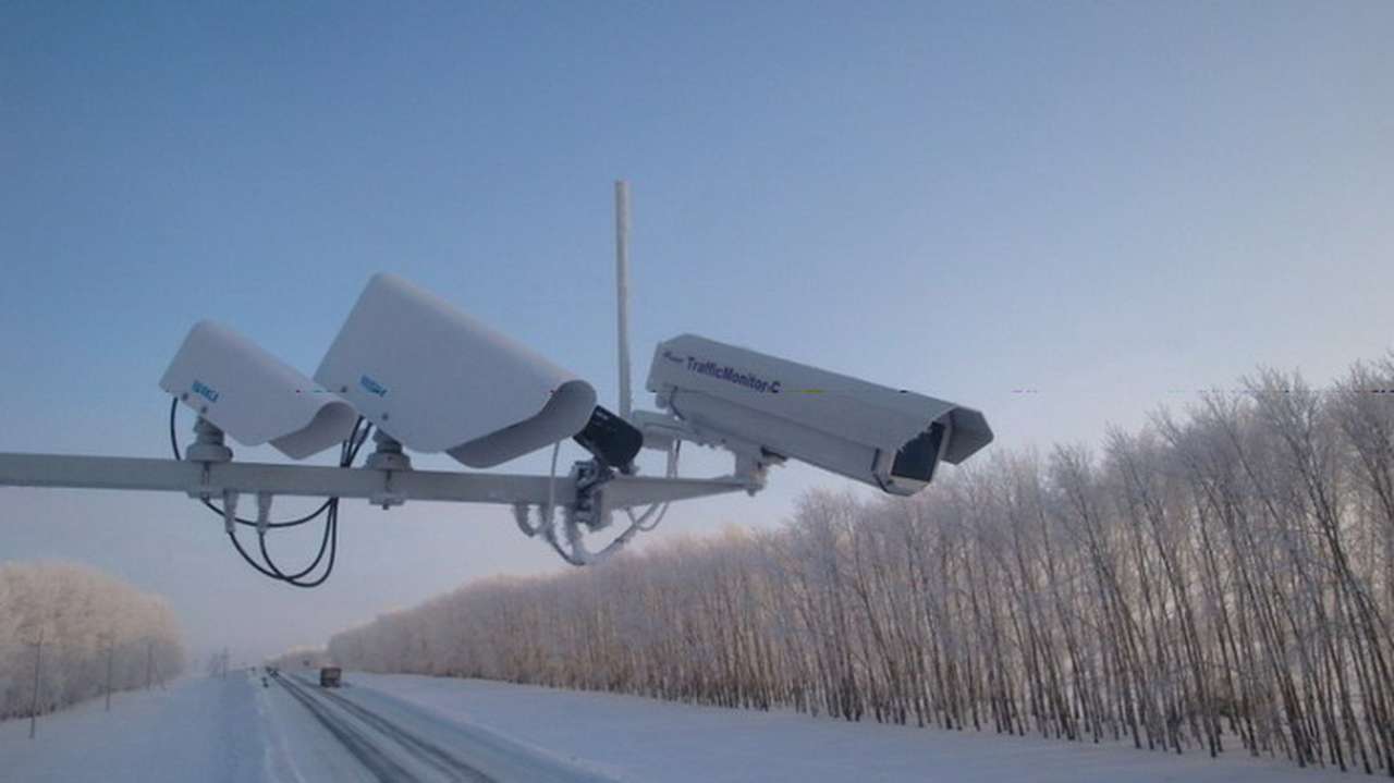 Дорожная метеостанция с видеоконтролем за движением транспорта