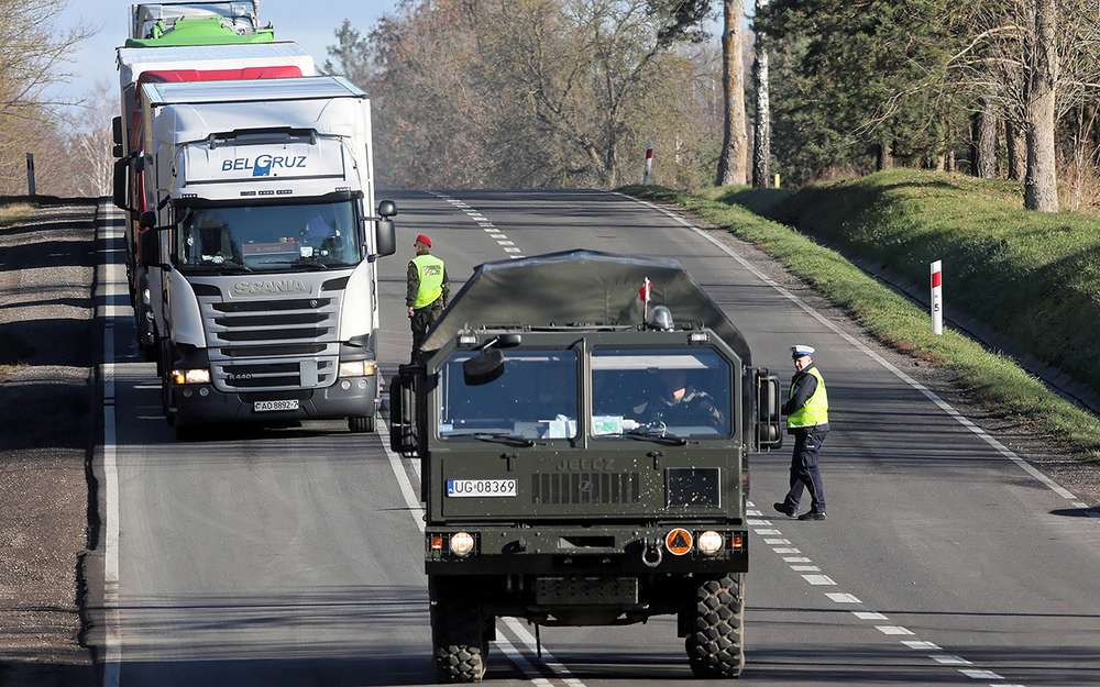 В Белоруссии разъяснили запрет Польши на перемещение грузовиков через границу