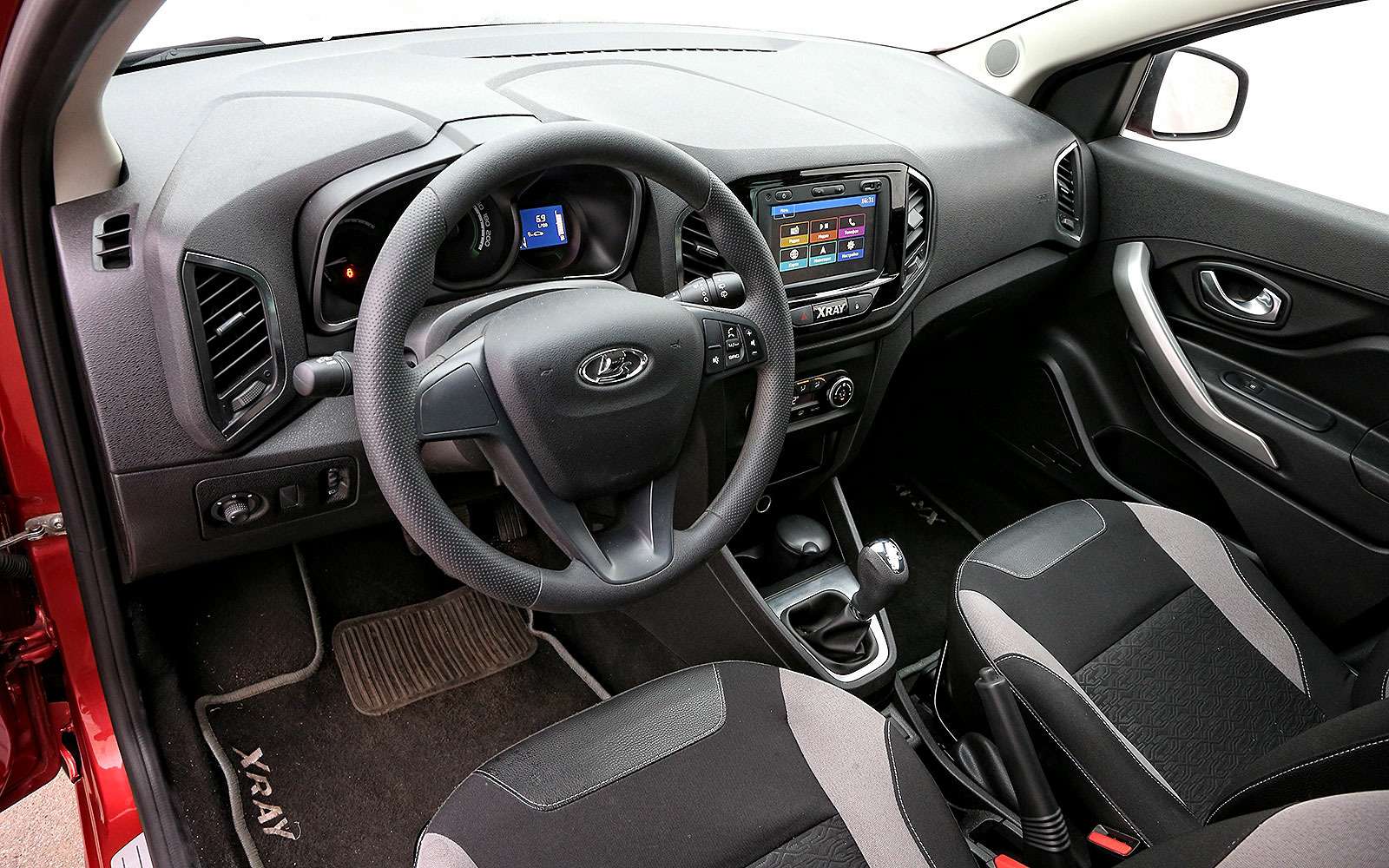 Lada XRAY 2021 салон