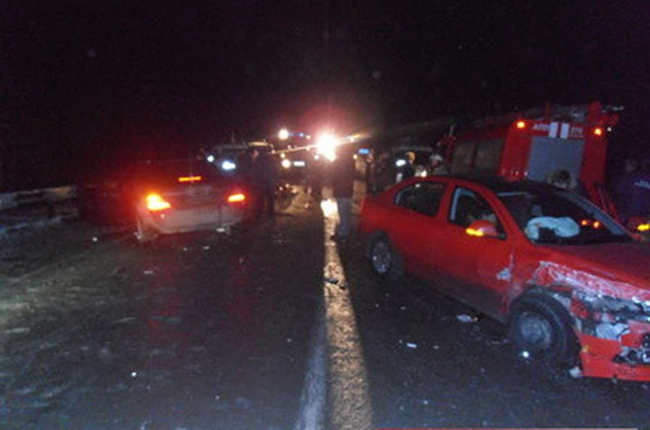 Следствие обвинило в ДТП водителя свердловского губернатора