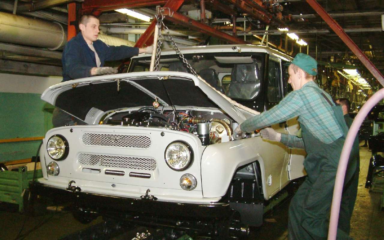 Рабочие УАЗа вышли на митинг и готовят жалобу Путину