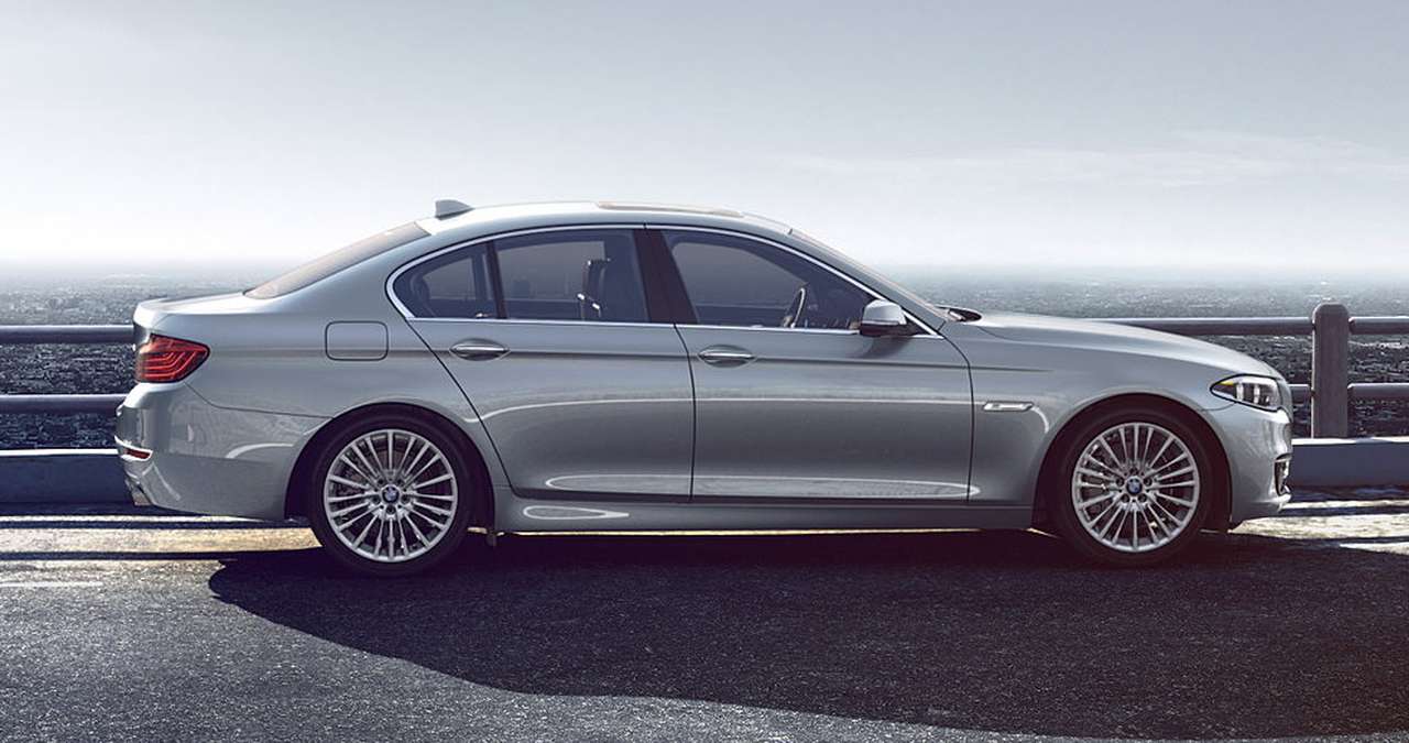 Управделами президента закупит «пятерки» BMW