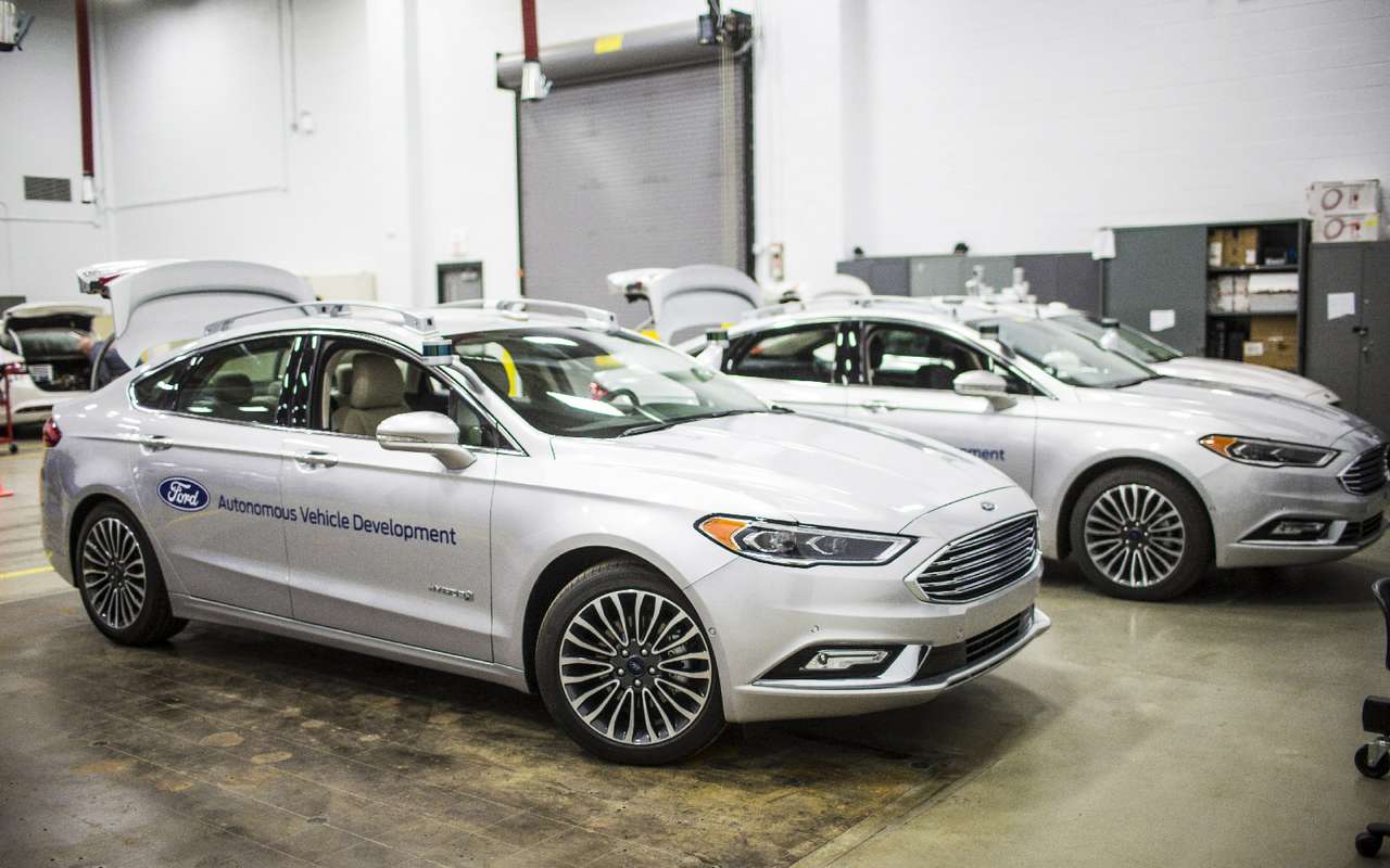 Ford потратит миллиард долларов на электронные мозги